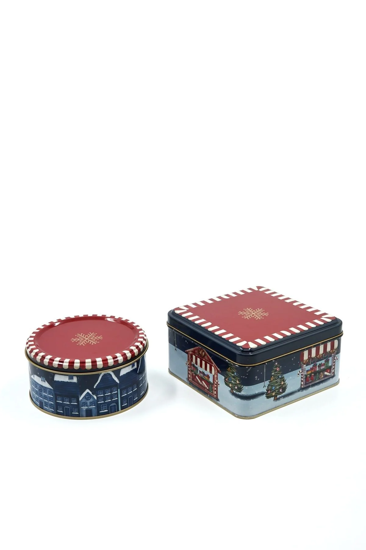 Yilbasi-Temali-2li-Dekoratif-Metal-Kutu-Seti-–-Tart.webp Yılbaşı Temalı 2’li Dekoratif Metal Kutu Seti – Tart - Görsel 1
